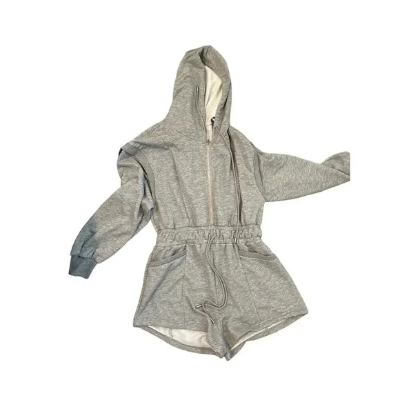 For Love & Lemons Gray Long Sleeve Front Zip Hooded Romper Size Large - Picture 1 of 5